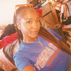 Meet your Posher, Kayla